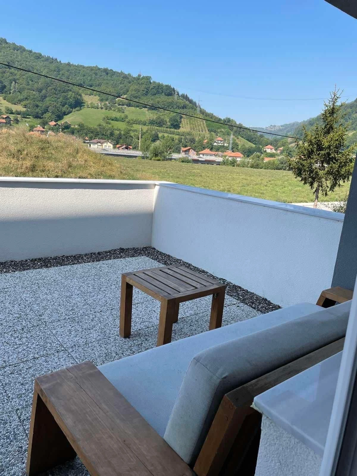 Pogled iz smještaja na okolinu